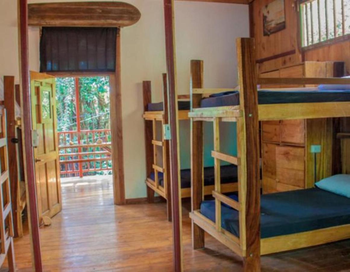 Hotel Burnt Toast Surfcamp à Nosara Extérieur photo