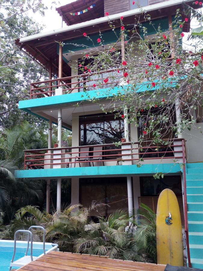 Hotel Burnt Toast Surfcamp à Nosara Extérieur photo